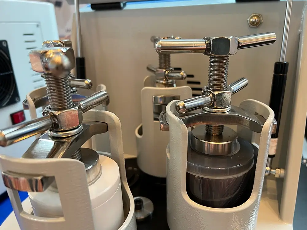 Classic Planetary Ball Mill Inside